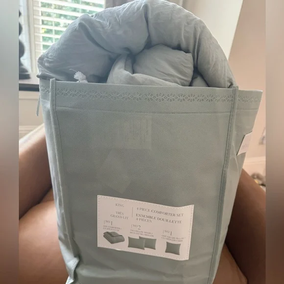 🎉LAST PIECE 🎉DREAM STORIES Solid Supersoft Comforter Set - Picture 6 of 6